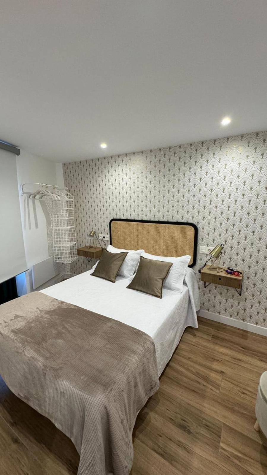 Apartamentos Urbanin II Plaza De San Pedro クディレロ エクステリア 写真