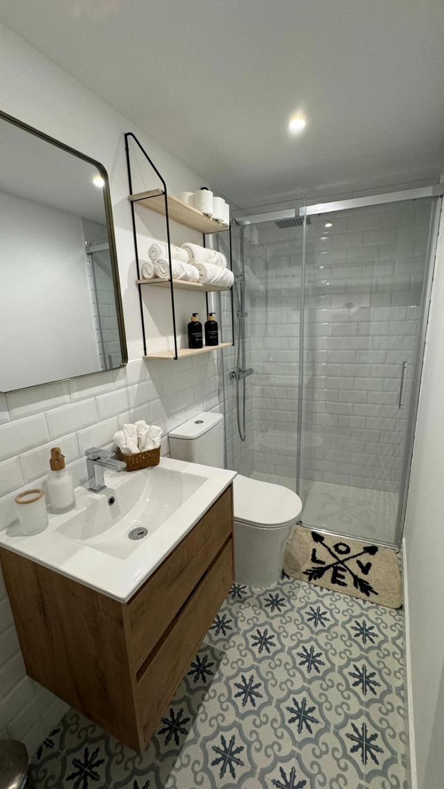 Apartamentos Urbanin II Plaza De San Pedro クディレロ エクステリア 写真